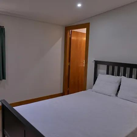 Nyaraló Casa De Crespins Lda Cristelo