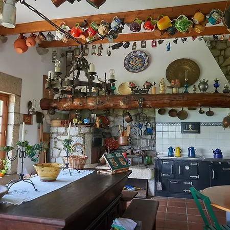 Casa De Crespins Lda Cristelo