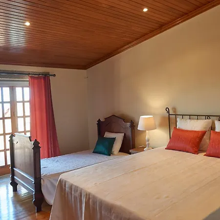 Nyaraló Casa De Crespins Lda *