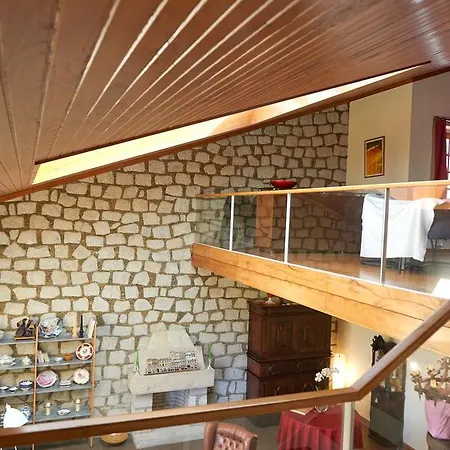 Casa De Crespins Lda * Cristelo