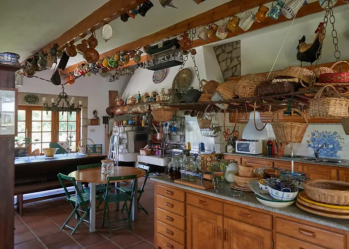 Casa De Crespins Lda *