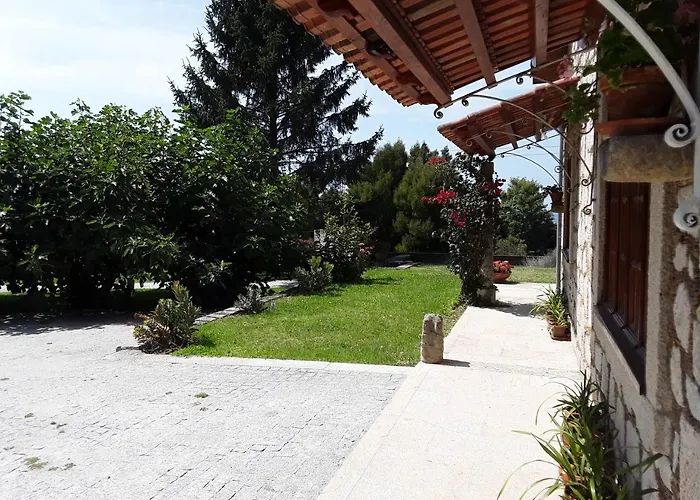 Casa De Crespins Lda